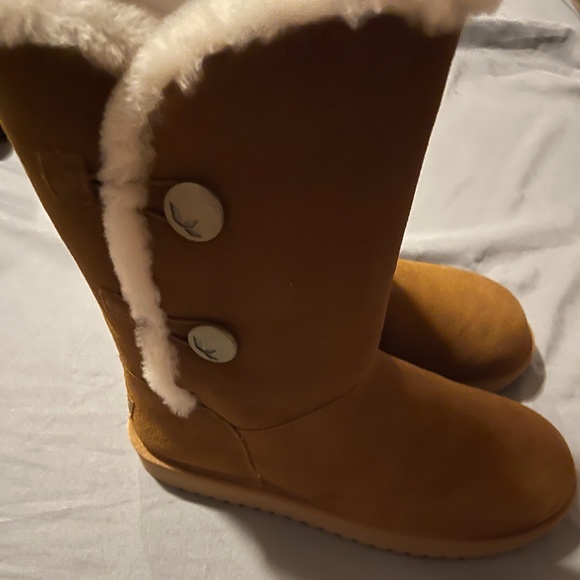 Koolaburra New boots with buttons - Picture 5 of 5
